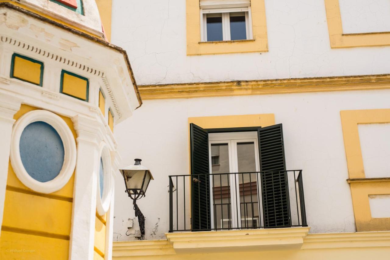 Apartamentos Los Cantaros El Puerto de Santa Maria Exterior photo